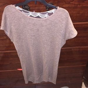 Pretty light brown knit tee shirt